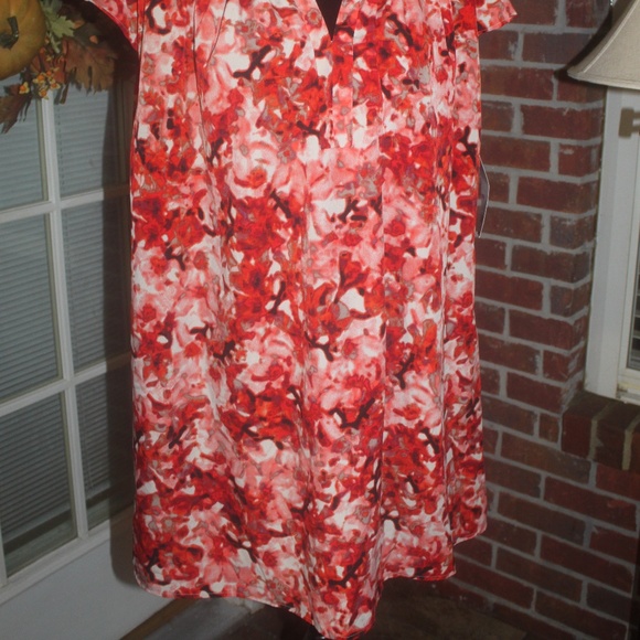 Liz Lange Maternity Tunic size XXL pink black sage floral modified Vneck NEW… - Picture 2 of 6